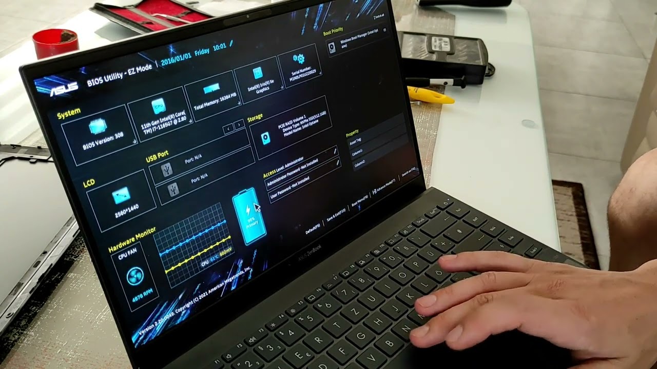 ASUS Zenbook UX425 disassembly and Cleaning - YouTube