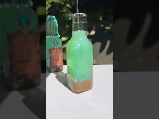 Making my Potion of Water Breathing decorative bottle, up now in my shop!