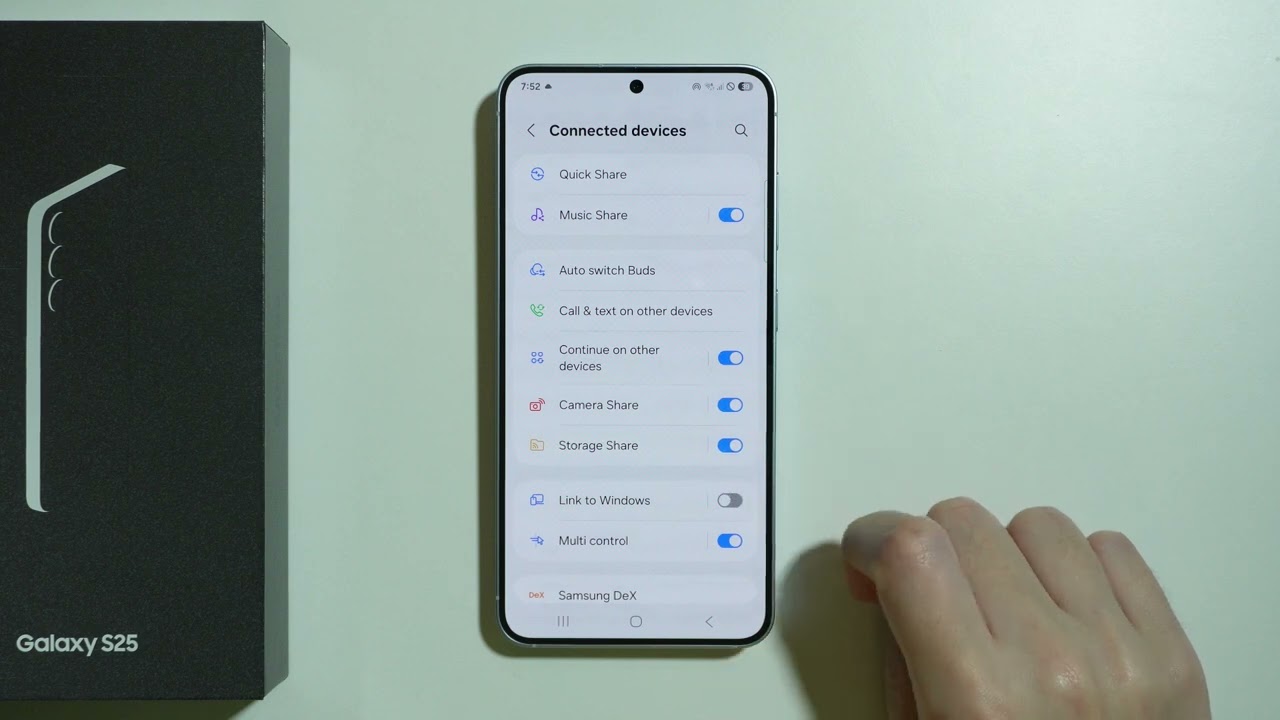 Samsung Galaxy S25: How to Turn ON/OFF Storage Share