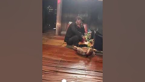 Cúng giải hạn cho người già của người nùng hà giang