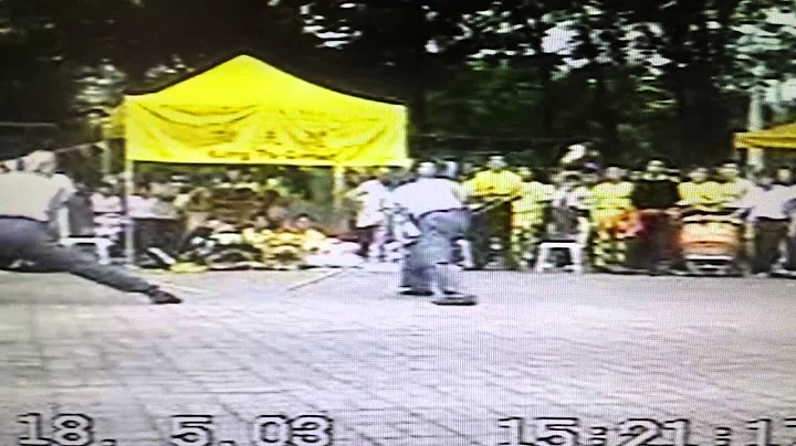 洪拳學社 趙威洪家拳  Chiu Wai Style Hung Gar -功夫閣表演 Kung Fu Corner performance 2003 - 五郎八卦棍對拆