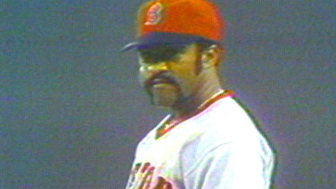 WS1975 Gm4: Tiant records complete game in 5-4 win 