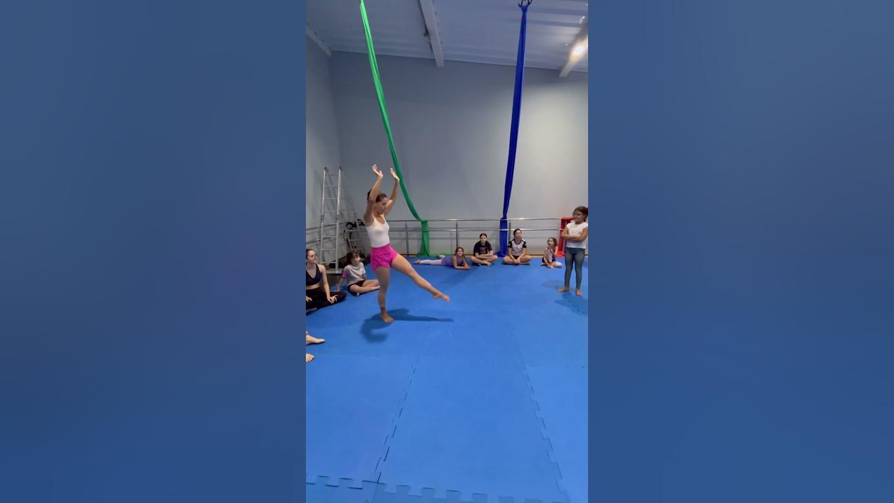 O TROCO PARTE 1 - Jaque X Sophie 🤭 #acrobatics - YouTube