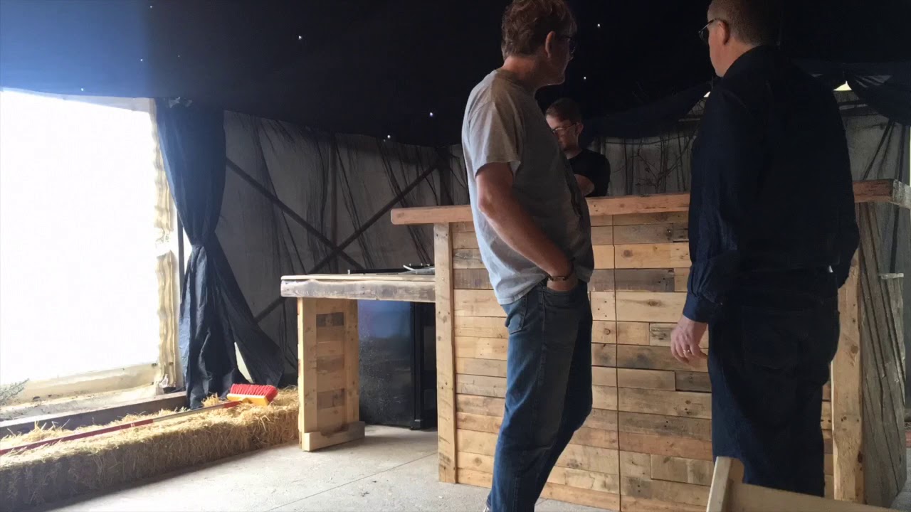 Bow Tie Bar - Large Bar Set Up