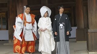 佐々木希さんヒット祈願  出雲舞台の映画で花嫁姿