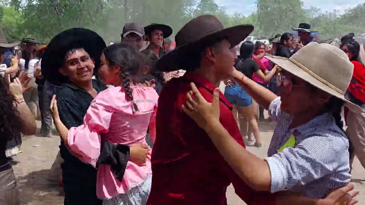 Bauty Juarez en la cabalgata recuperando tradiciones en Espinillo Chaco 15/11/2025