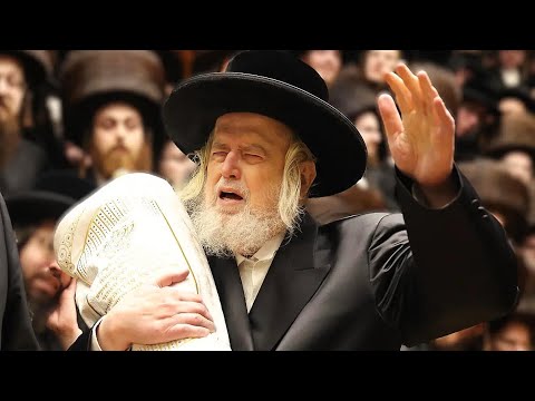 האדמו״ר ממונקאטש בריקוד נדיר עם הספר תורה: מעמד הכנסת ספר תורה לביהמ״ד סקולען וויליאמסבורג