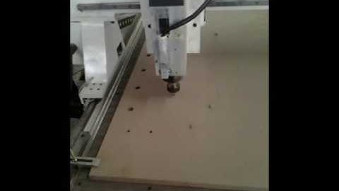 Affordable 3 Axis 4x8 CNC Wood Router With Vacuum Pump Table for MDF drilling and cutting