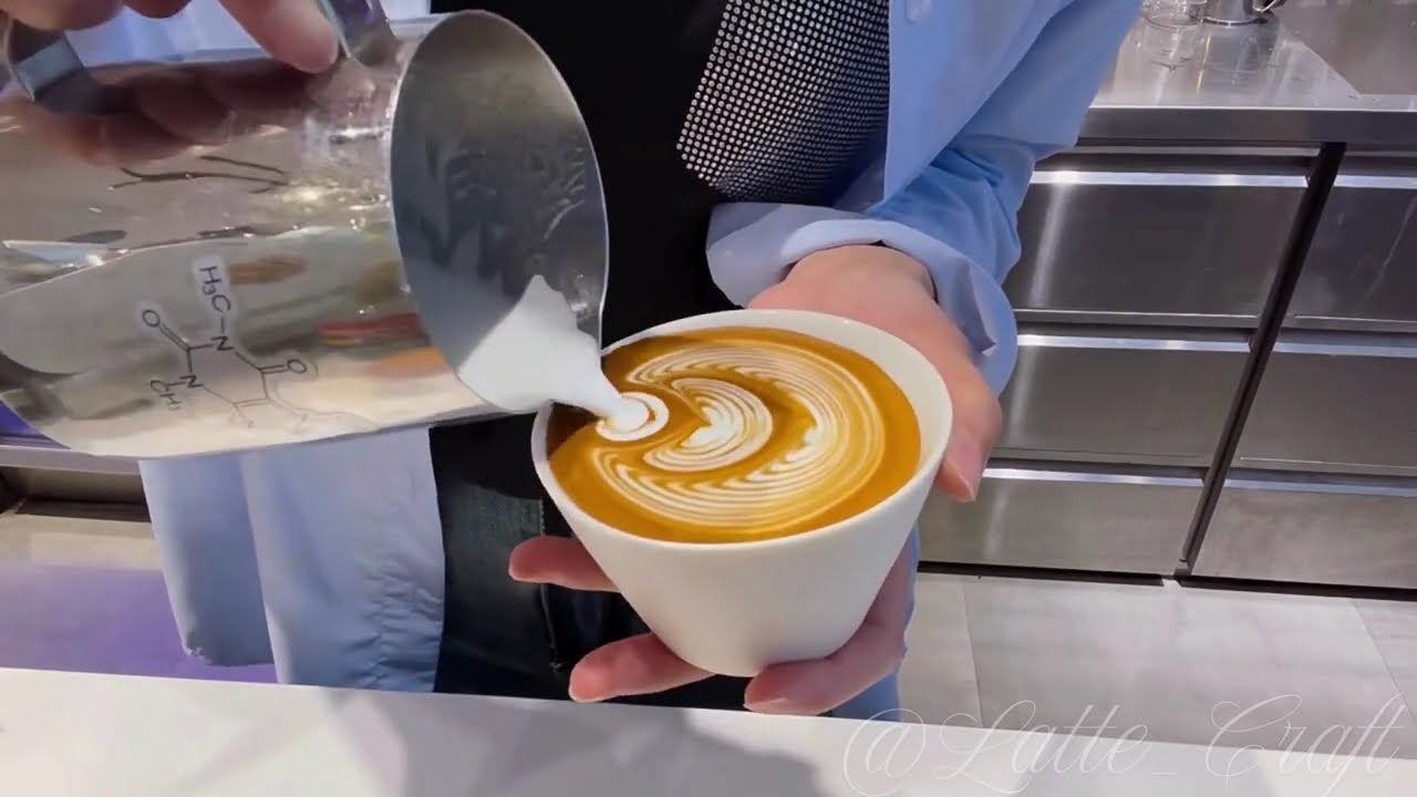 32-Second Latte Art Tutorial: Watch This Perfect Pour! 