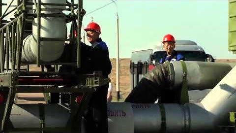 Soyuz Readied for Launch to ISS