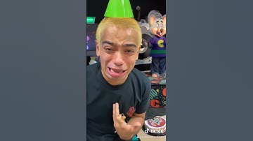 Thumbnail of Nobody came to his Chuck E Cheese birthday :(
