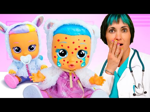 Видео: Игры в дочки матери - У куклы Край Бебис сыпь на лице! Маша Капуки Кануки лечит пупса в больничке!