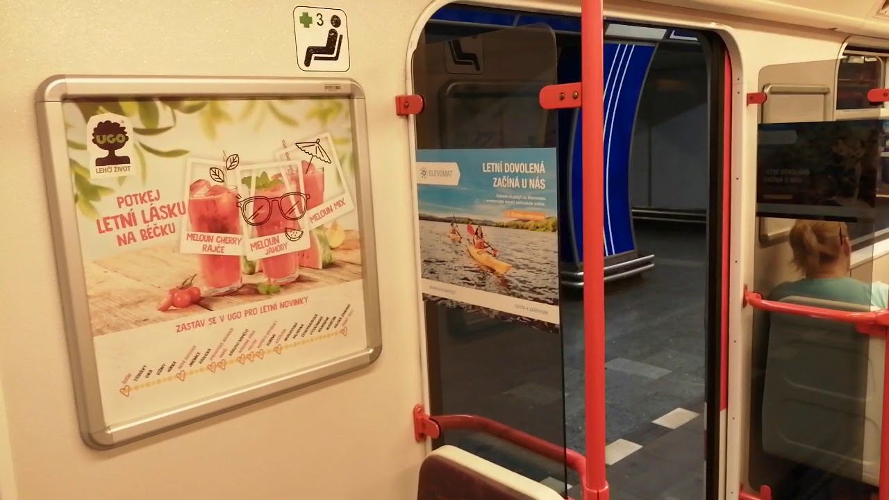 Praha metro- Linka B Černý Most směr Zličín. Metro 81–71M.