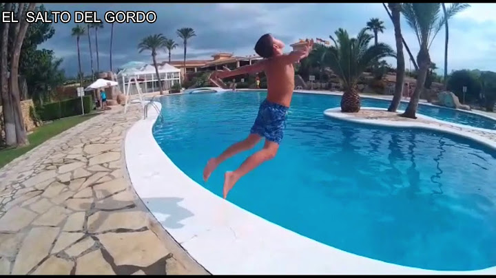 10 FORMAS DE TIRARSE A LA PISCINA