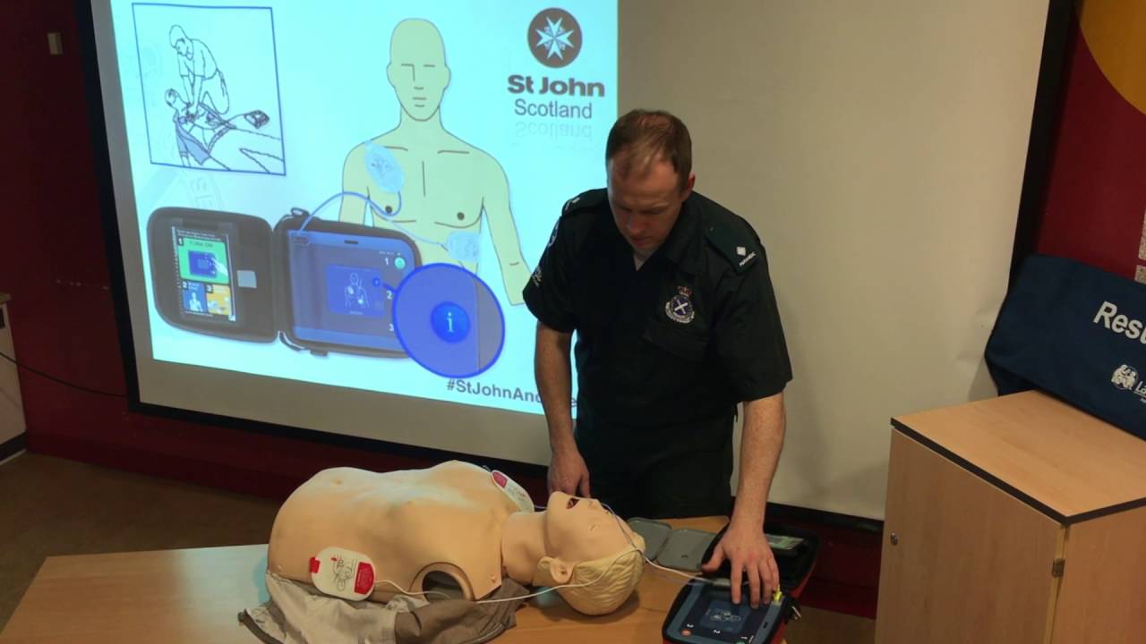 AED CPR Demo St John and the City - YouTube