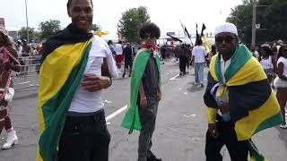 Carnaval de Caribana en Toronto 2b con algo de historia de la comparsa - Ontario Canadá 1 de agos...