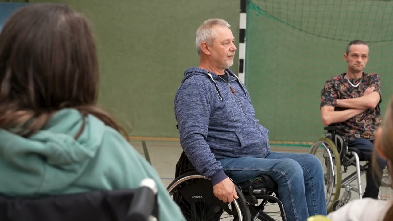 NewsSpot: “Toleranz durch Dialog” - Schüler trafen Menschen mit Handicap