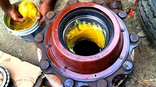 Truck Hub Greasing|Rear Weel Hub Greasing ! Indian Mekar Work