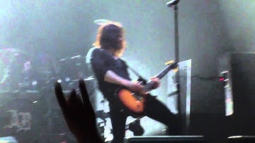 Alter Bridge - White Knuckles (live at HMH 2010)