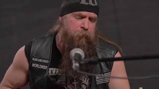 Zakk Wylde Plays Black Sabbath on Hello Kitty Mini Guitar 1