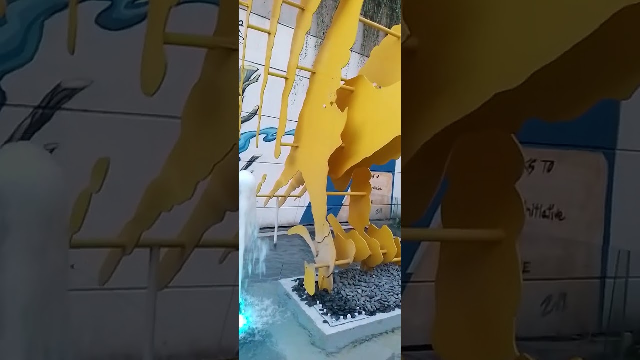 2nd view/(take) at the SM Aura Premier sky park & dining area fountains area