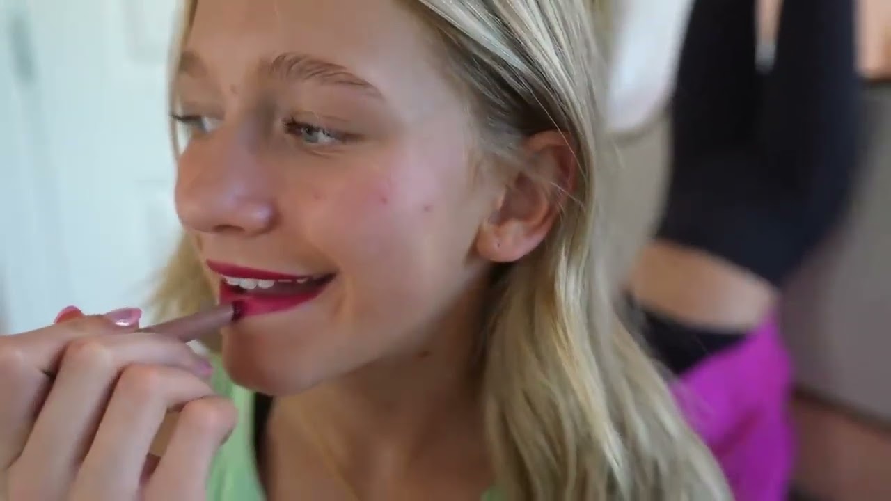 JUSTKASS! First To TOUCH Their Phone Has To FACETiME Their CRUSH