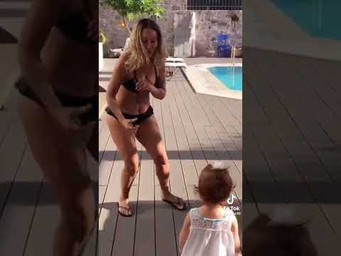 Hülya Avşar Bikini İle Dans Etti.. #shorts #hulyaavsar #hülyaavşar #magazin #gündem