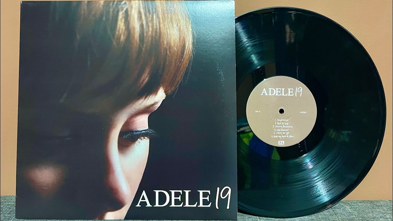 Unboxing: ADELE - 19 (vinyl) 