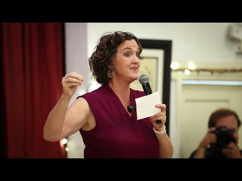 Governor candidate Katie Porter holds town hall in SLO