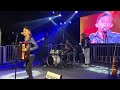 Alejandro rodrigues andorinha machucada ao vivo no primeiro show de sua carreira