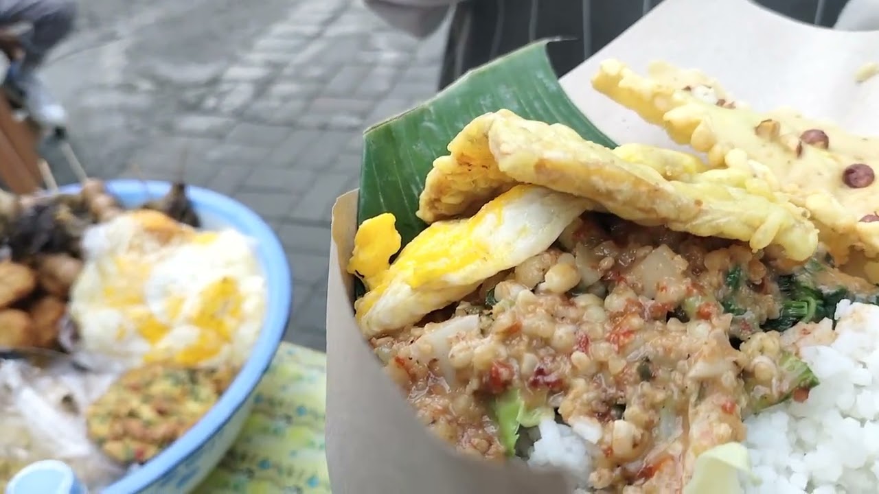 HIDUP DI DESA. PECEL(SARAPAN DI TLAGA SARANGAN)