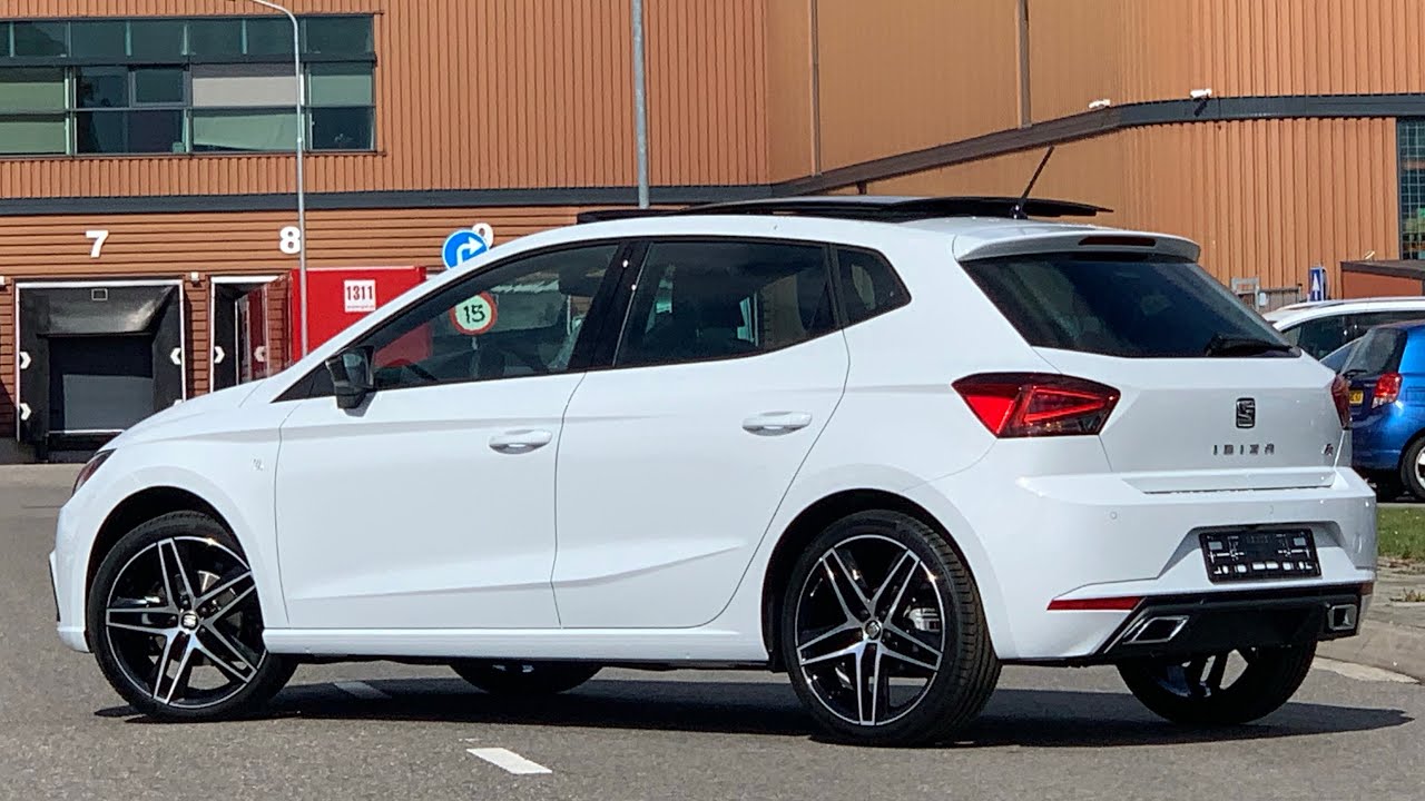 goedkeuren Verwarren Geurig Seat NEW Ibiza FR 2021 in 4K Nevada White 18 inch Performance Black Walk  around & Detail inside - YouTube