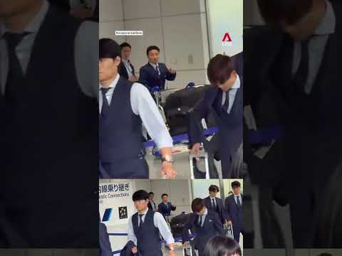 Japan footballers welcomed home as heroes after World Cup loss