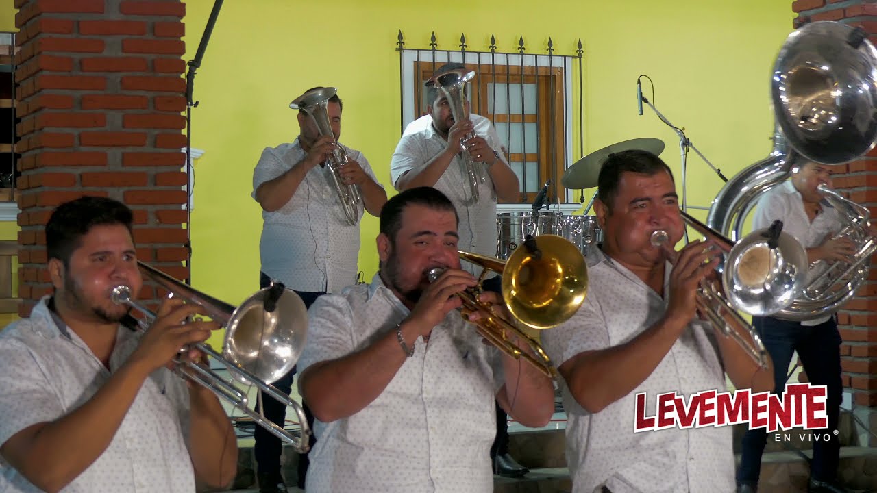 Sangre Chicana (En Vivo) - Banda Corona Del Rey