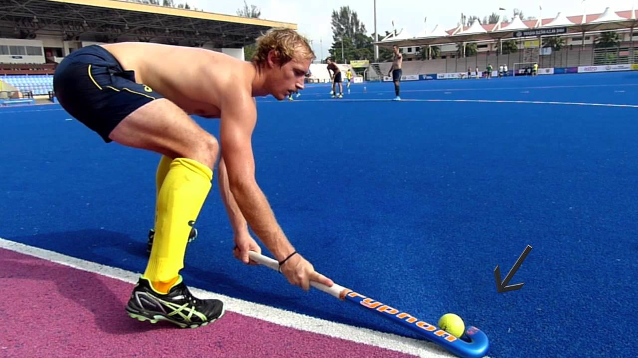 Hockey drag out technique. AranZalewski and Russell Ford show us how it
