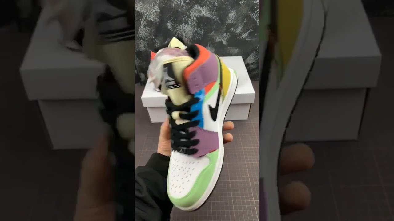 white black light bulb team orange