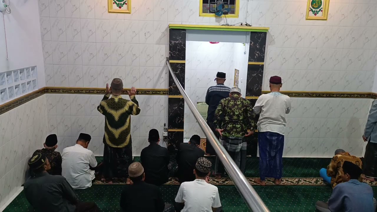 Tarawih 4 Imam Abah Budiono Bilal Mas Putra 