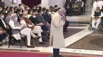 Prof. H C Verma receiving Padma Shri 2020 award #physics