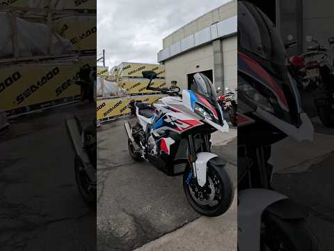 2025 BMW M1000XR