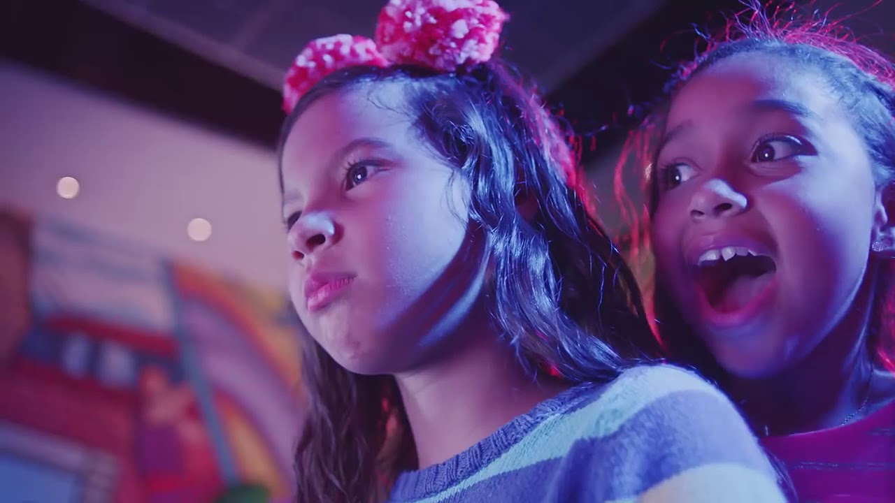 Anabella Queen   Bailando a lo Loco Video Oficial