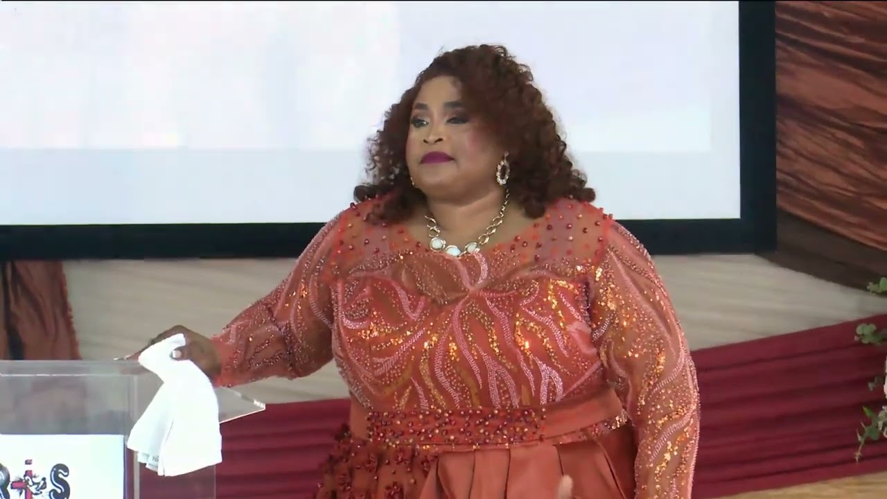 PRAISE AND WORSHIP WITH PROPHETESS TE MAKANANISA