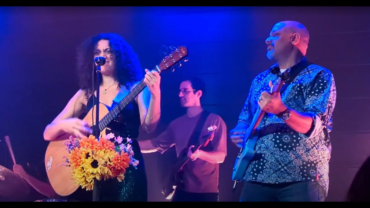 HANORAH playing with her dad Patrick - live at PHI Center 2023