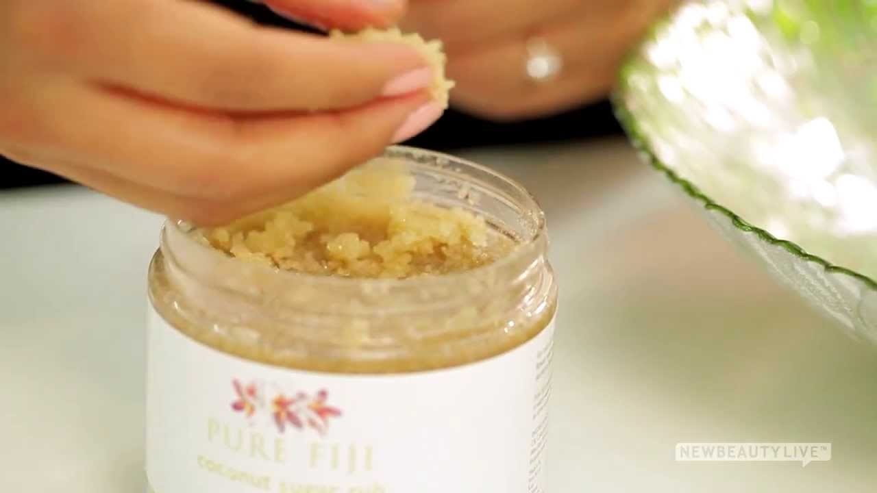 The Difference Between Sugar and Salt Scrubs | NewBeauty Product Reviews