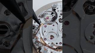 Thomas Zimmermann assembles the Pilot’s Watch Chronograph 41 George Russel.