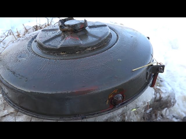 Заминированное болото, находки из болота, Юрий Гагарин