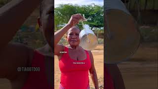 Dona Dalva E O Prefeito E A Escavadeira