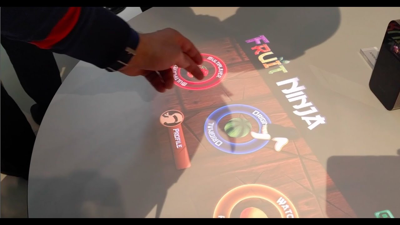 [MWC] Prise en main du Sony Xperia Touch - YouTube