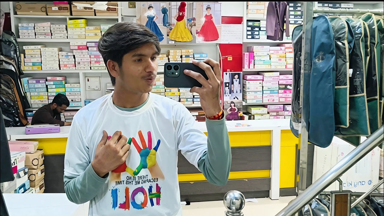 Guys Holi aane wali Hai taiyari start 😂😜