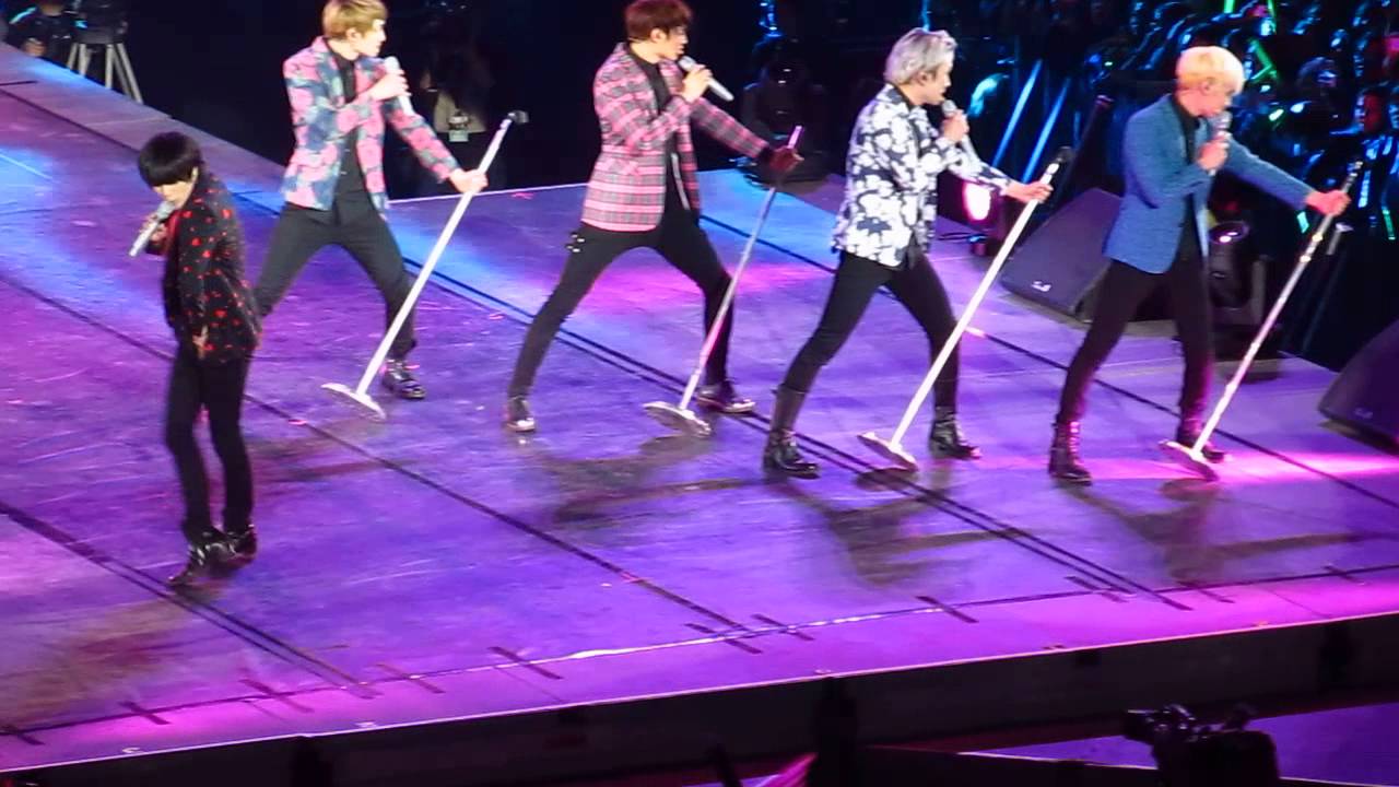Dream Girl  -  SHINEE CHILE 2014