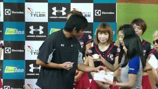 09/13 義大 vs Lamigo 賽後,先發投手王溢正,主投七局,失兩分,送出四次三振拿下MVP